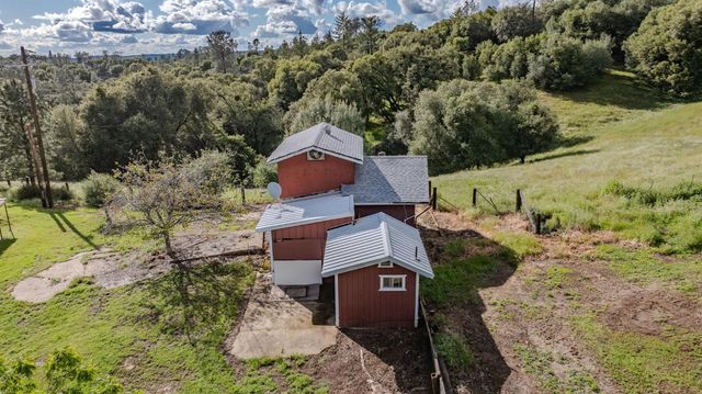 17295 Previtalli Rd, Jackson, CA 95642