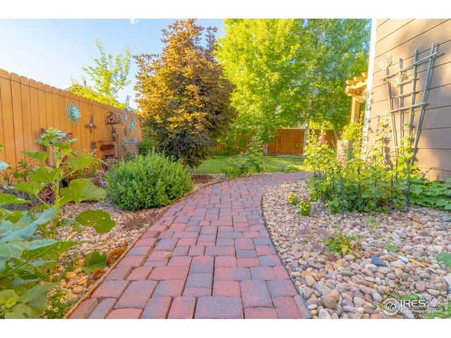 635 Elizabeth St Cir, Dacono, CO 80514