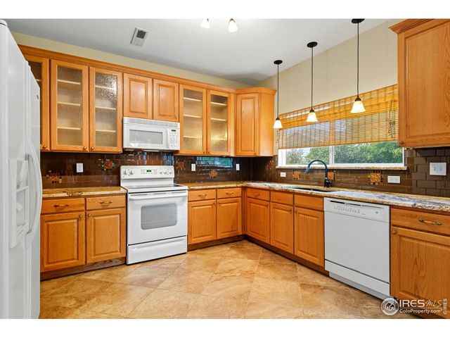 635 Elizabeth St Cir, Dacono, CO 80514