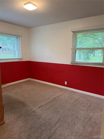 1340 Wadsworth Drive, Florissant, MO 63031
