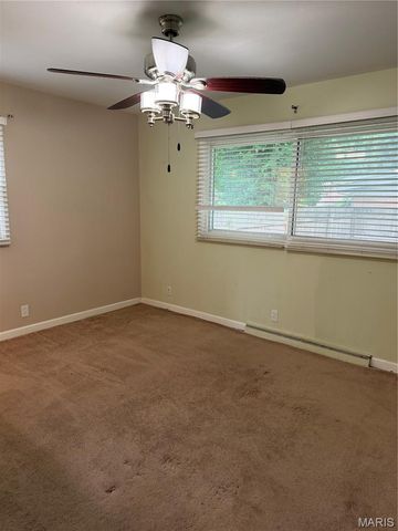1340 Wadsworth Drive, Florissant, MO 63031