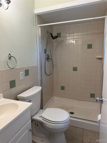 1340 Wadsworth Drive, Florissant, MO 63031