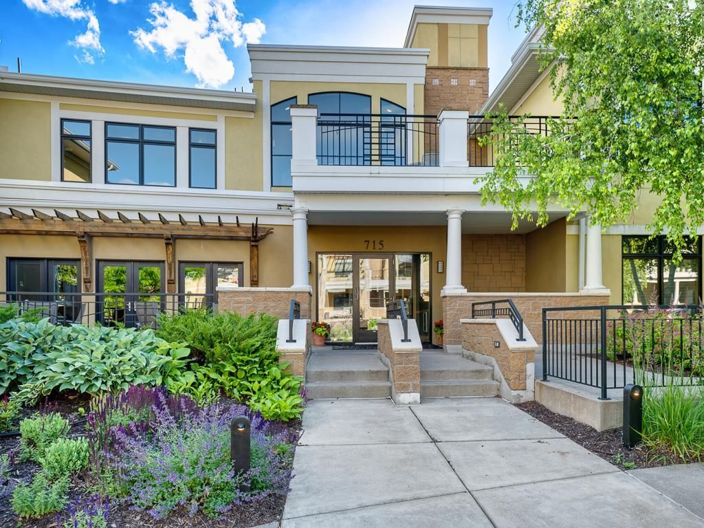 715 Linden Street 204, Mendota Heights, MN 55118 — exterior