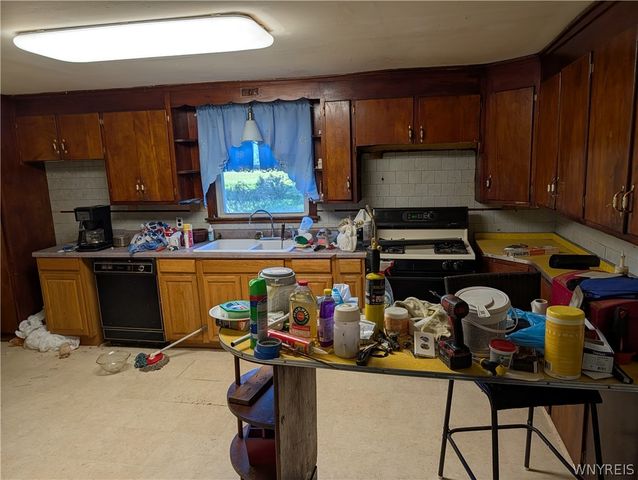 12351 Williston Road, Marilla, NY 14004