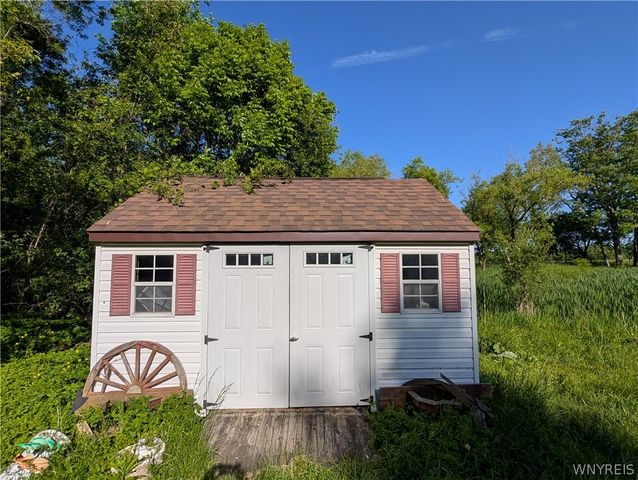 12351 Williston Road, Marilla, NY 14004