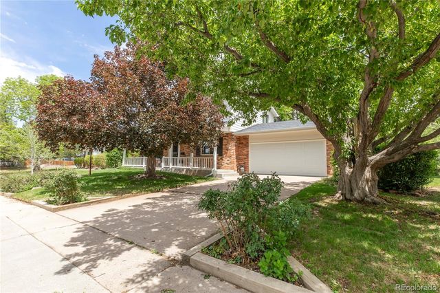 1061 E Briarwood Circle N, Centennial, CO 80122