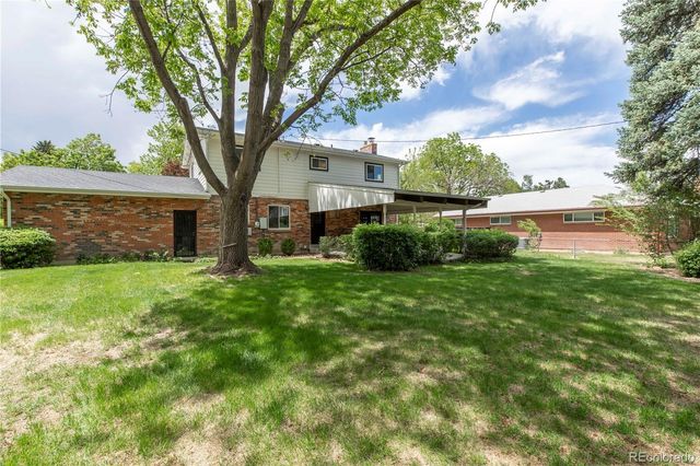 1061 E Briarwood Circle N, Centennial, CO 80122