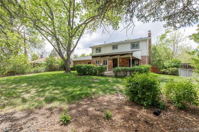 1061 E Briarwood Circle N, Centennial, CO 80122