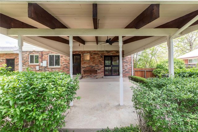1061 E Briarwood Circle N, Centennial, CO 80122