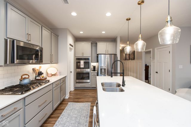 11595 Flynn Place, Noblesville, IN 46060