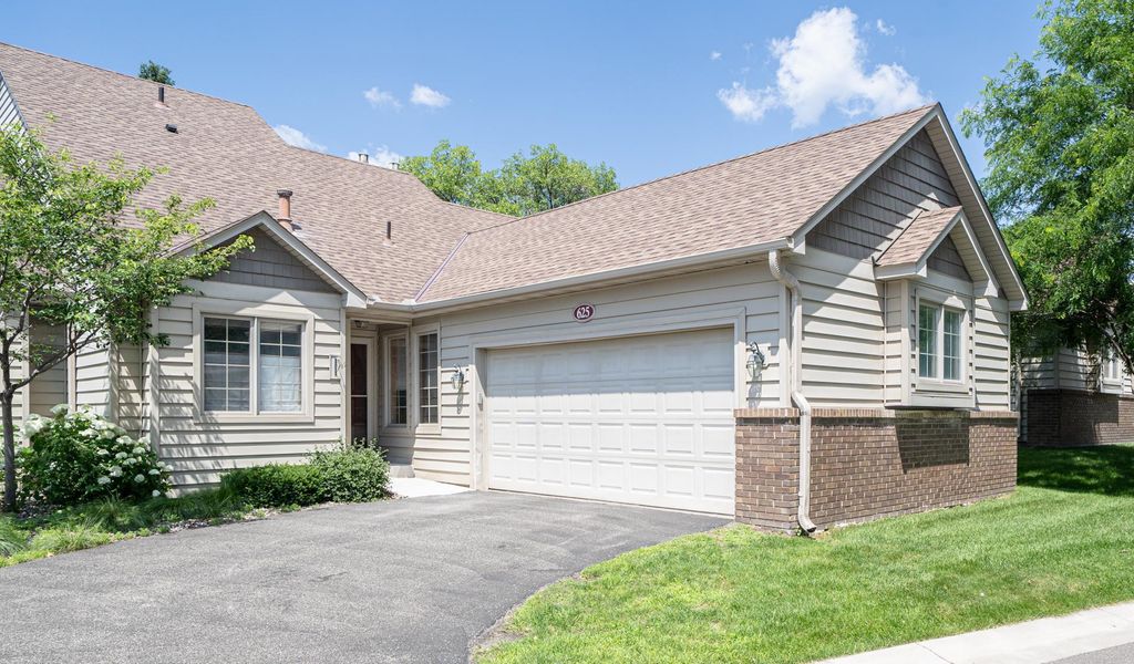 625 Sullivan Drive NE, Columbia Heights, MN 55421