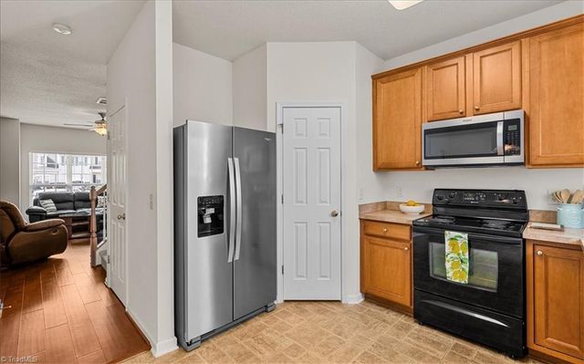 6886 Derby Run Drive, Whitsett, NC 27377