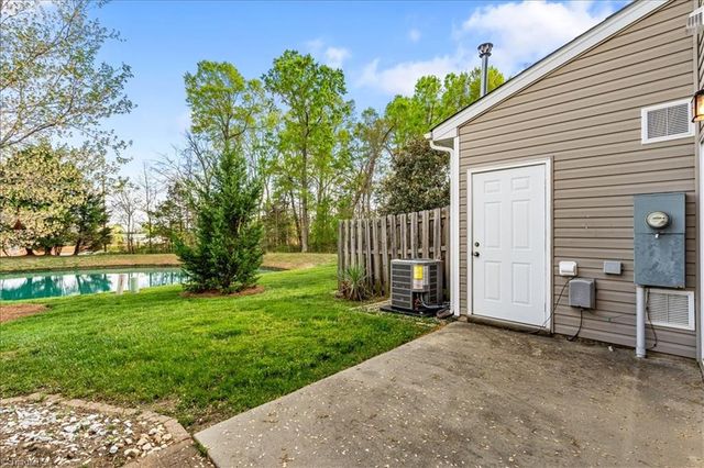 6886 Derby Run Drive, Whitsett, NC 27377