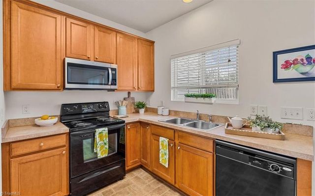 6886 Derby Run Drive, Whitsett, NC 27377
