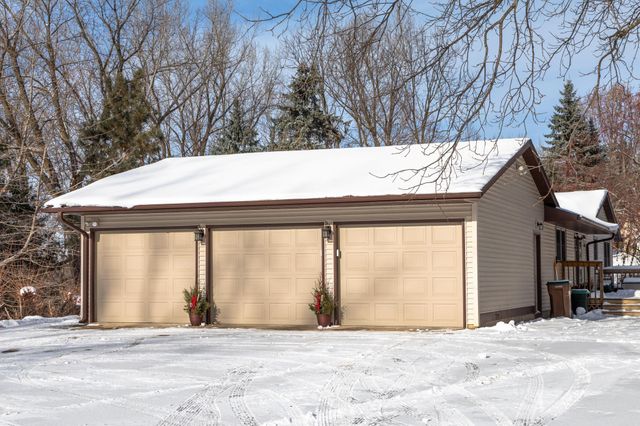 7610 50th Street N, Lake Elmo, MN 55042