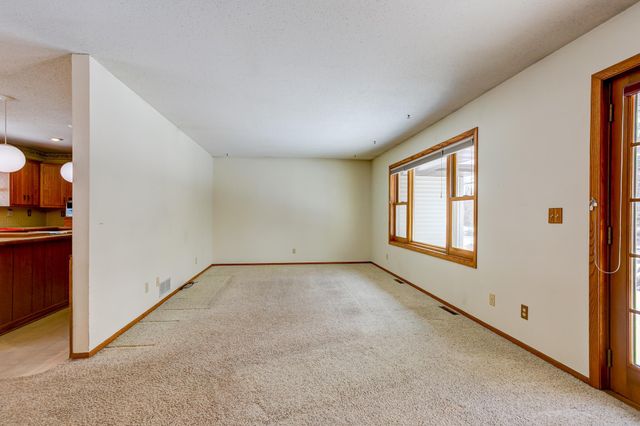 7610 50th Street N, Lake Elmo, MN 55042