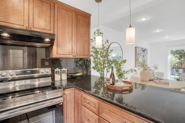 1921 Rock Street 20, Mountain View, CA 94043