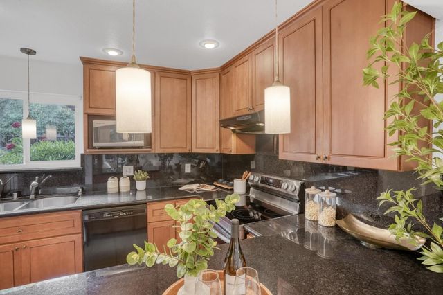 1921 Rock Street 20, Mountain View, CA 94043