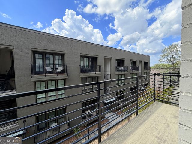 988 Bibbs Cir 4, Atlanta, GA 30318