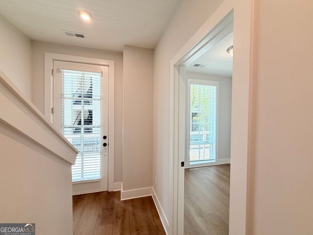 988 Bibbs Cir 4, Atlanta, GA 30318