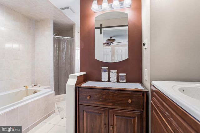 102 MASSEY DR, Sewell, NJ 08080