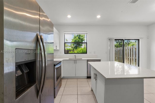 28637 SW 132nd Ct, Homestead, FL 33033