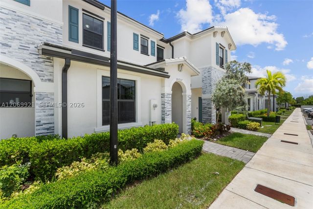 28637 SW 132nd Ct, Homestead, FL 33033