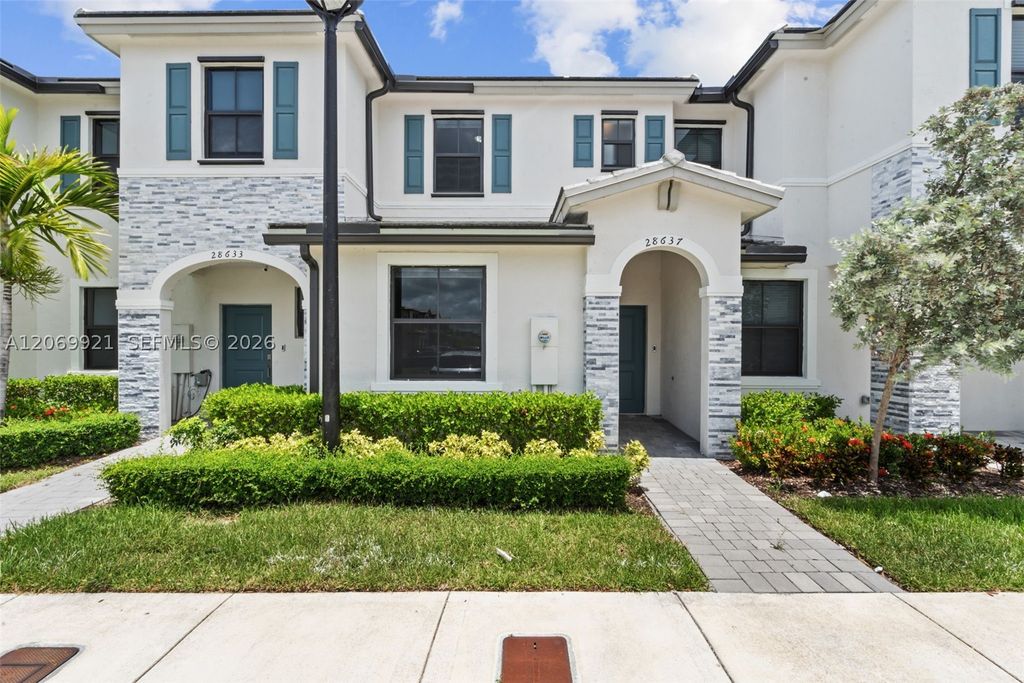 28637 SW 132nd Ct, Homestead, FL 33033