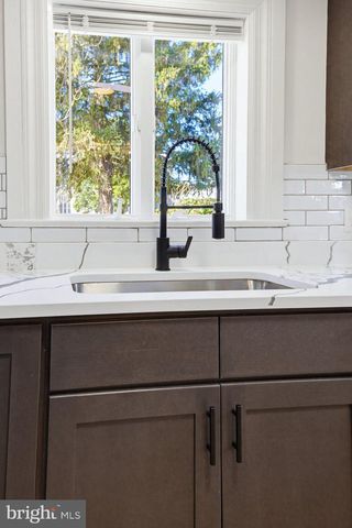 30 S 5TH ST, Columbia, PA 17512