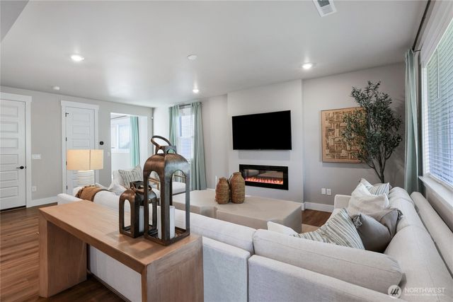 32120 Myrtle Avenue SE, Black Diamond, WA 98010