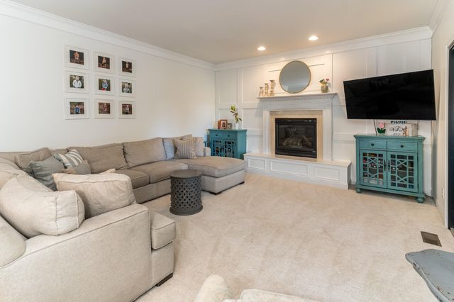 939 Greenview Court, Villa Hills, KY 41017