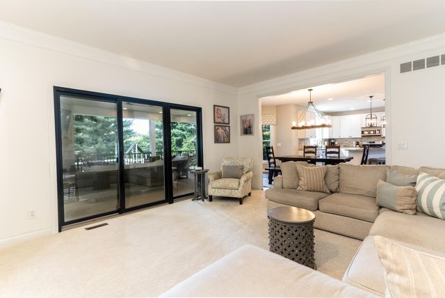 939 Greenview Court, Villa Hills, KY 41017