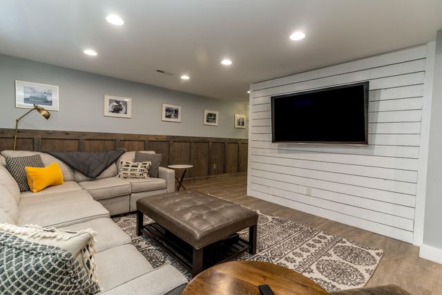 939 Greenview Court, Villa Hills, KY 41017