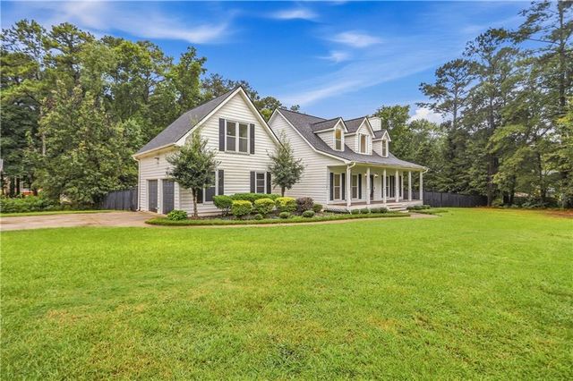 1025 Crown Corners Drive, Mcdonough, GA 30253
