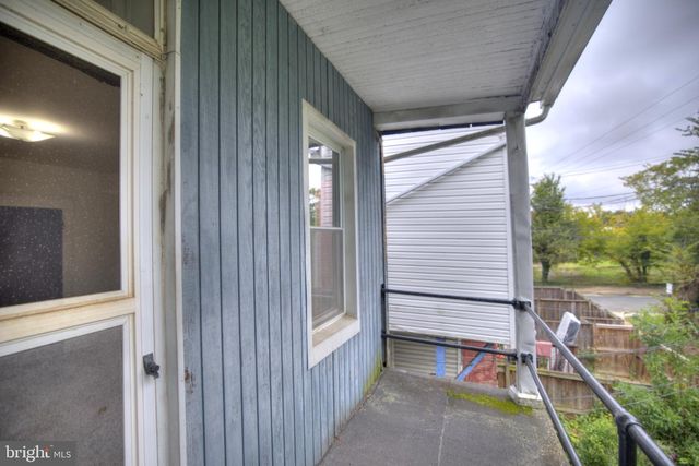608 E 33RD ST, Baltimore, MD 21218