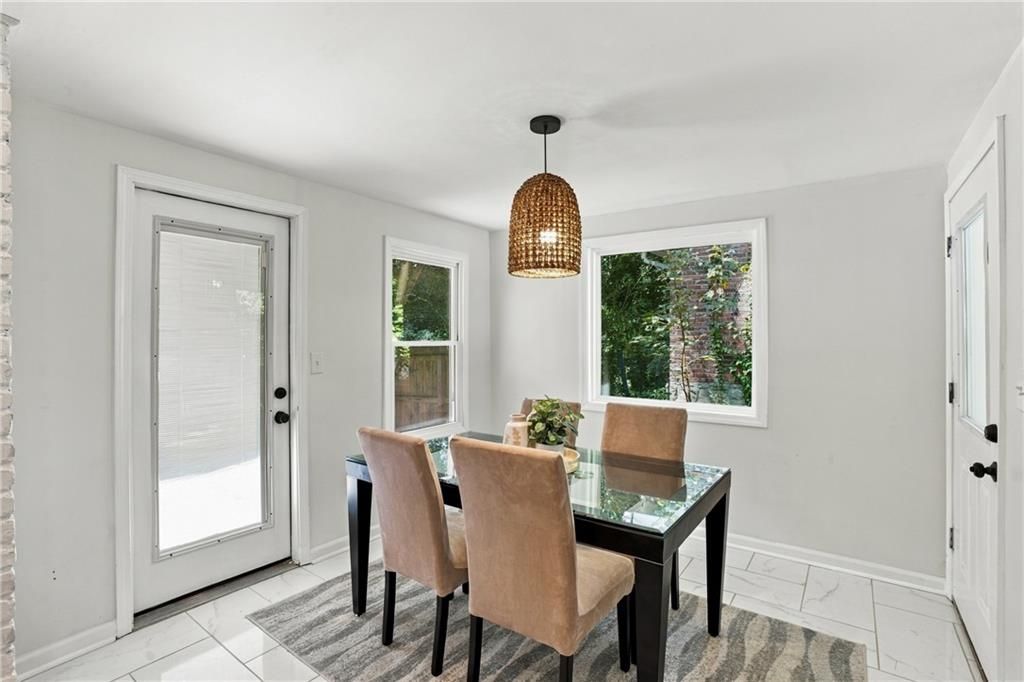 Image 13 of property listing at 1172 Blueberry Trail, Decatur, GA 30033
