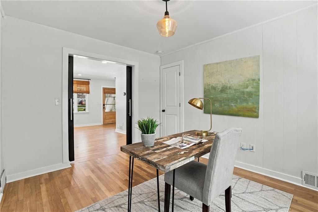 Image 17 of property listing at 1172 Blueberry Trail, Decatur, GA 30033