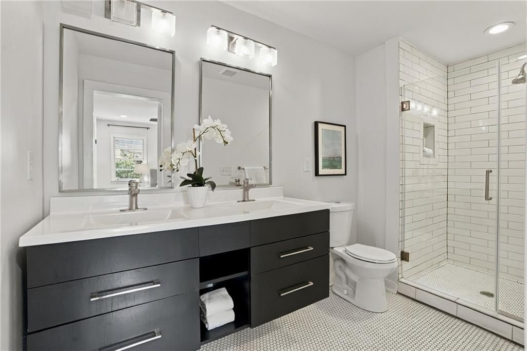Image 20 of property listing at 1172 Blueberry Trail, Decatur, GA 30033