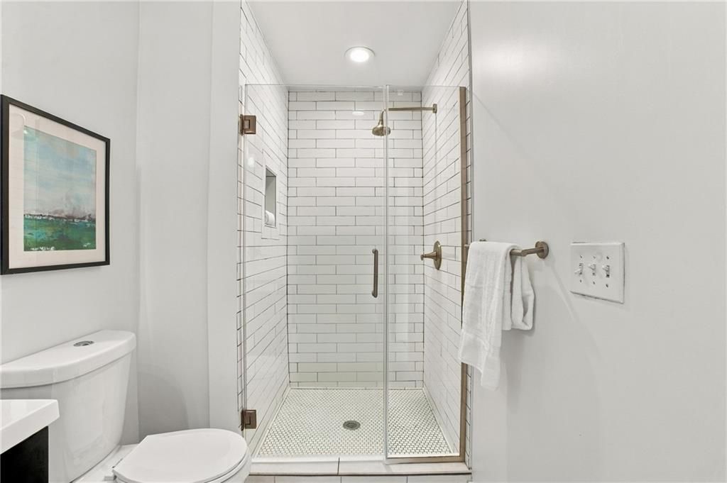 Image 21 of property listing at 1172 Blueberry Trail, Decatur, GA 30033