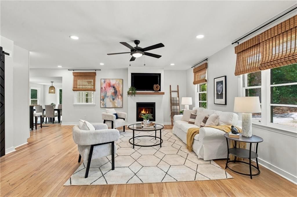 Image 4 of property listing at 1172 Blueberry Trail, Decatur, GA 30033