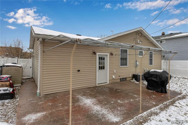 17 Fath Drive, Cheektowaga, NY 14225