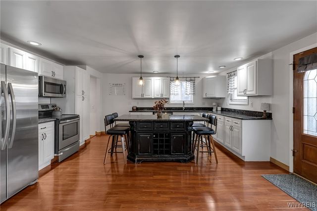 17 Fath Drive, Cheektowaga, NY 14225