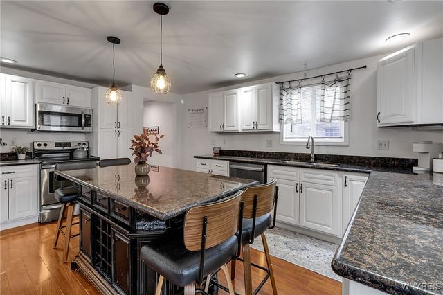 17 Fath Drive, Cheektowaga, NY 14225