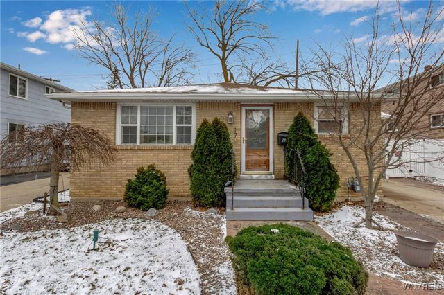 17 Fath Drive, Cheektowaga, NY 14225