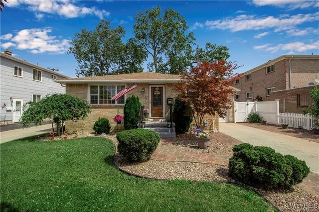 17 Fath Drive, Cheektowaga, NY 14225