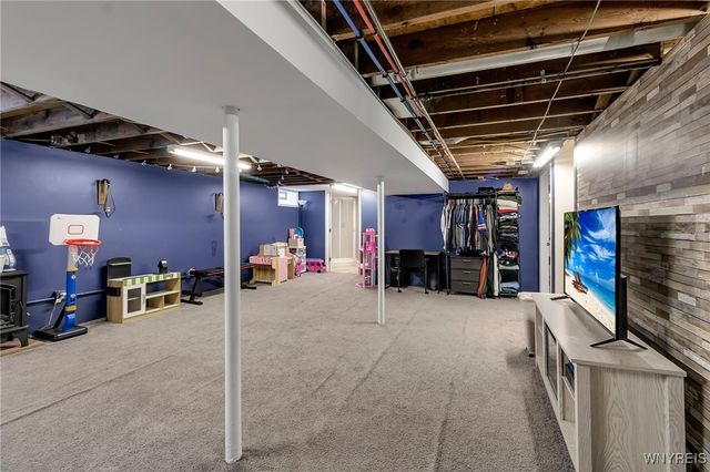 17 Fath Drive, Cheektowaga, NY 14225