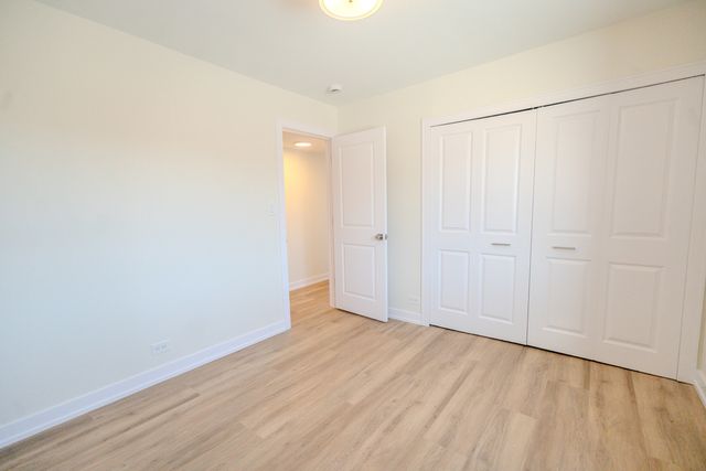 2740 W Farragut Avenue 2, Chicago, IL 60625