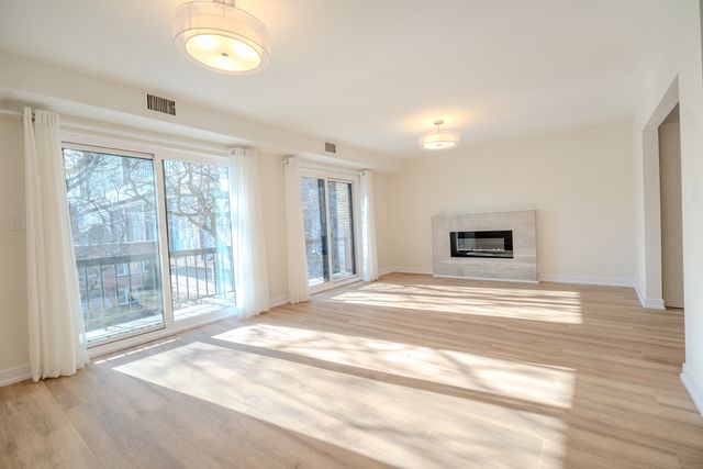 2740 W Farragut Avenue 2, Chicago, IL 60625