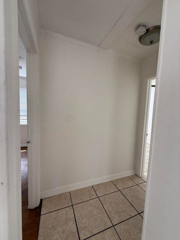 865 W 3RD Street, Riviera Beach, FL 33404