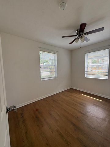865 W 3RD Street, Riviera Beach, FL 33404